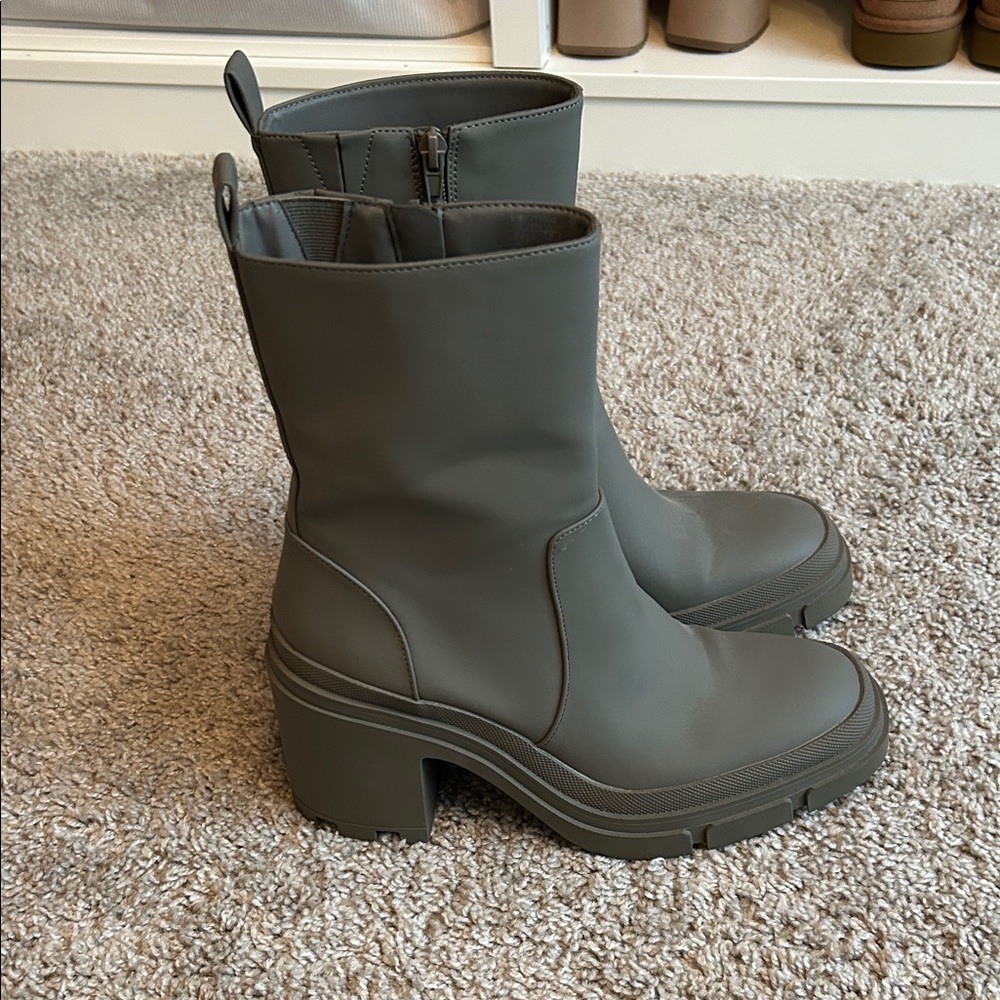 Zara Rubberized Platform Boots - Gray